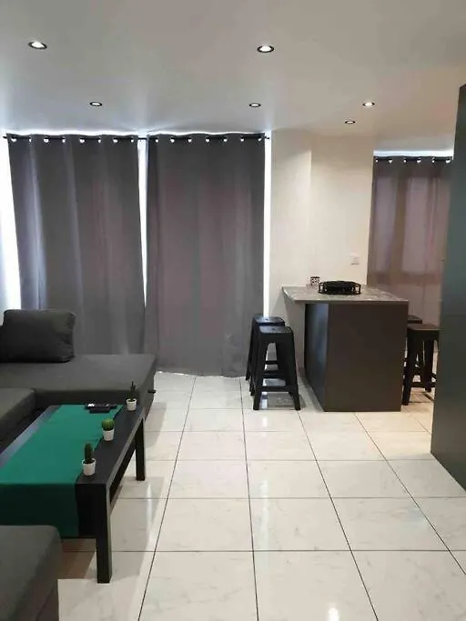 Apartamento Sarah B Marsella 0*,  Francia